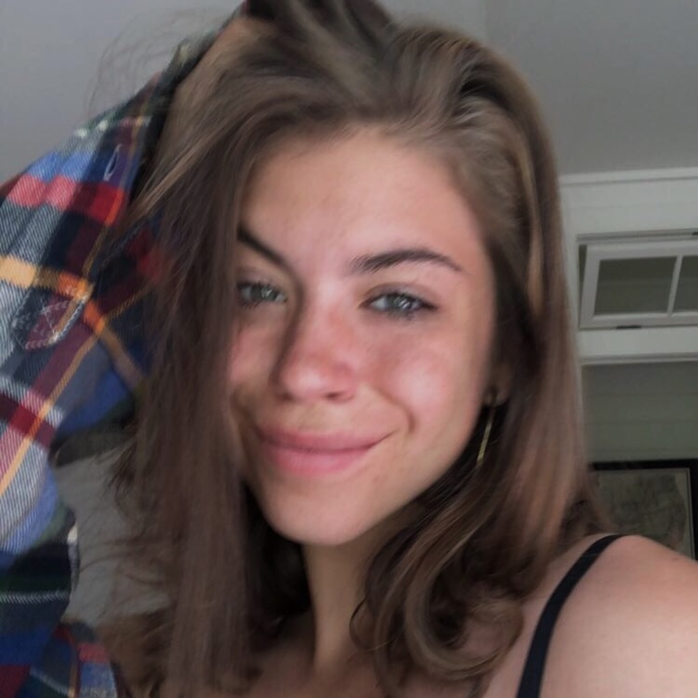 Meet your Posher, Chloe